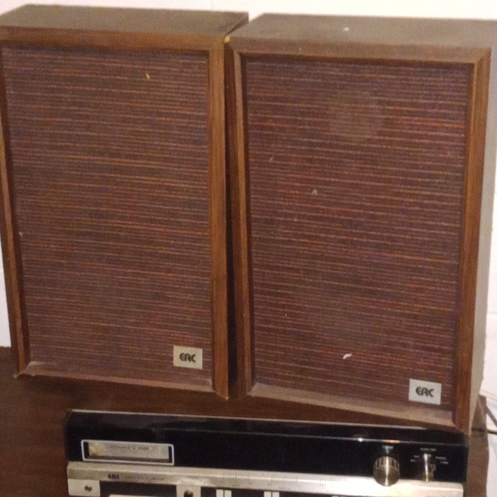 8-track radio AM FM stereo
